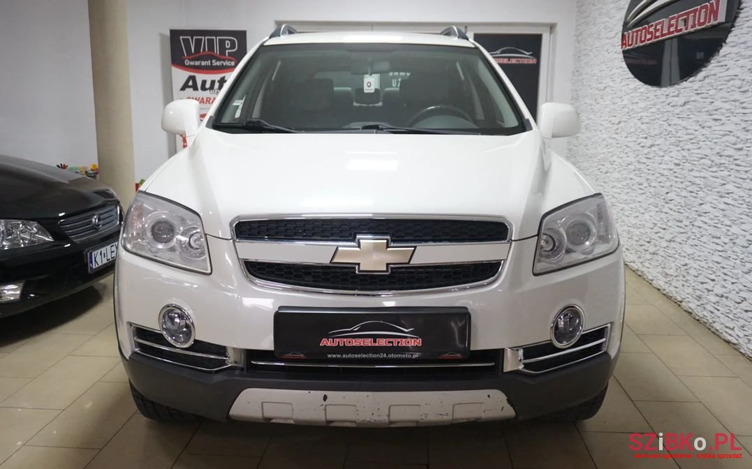 2009' Chevrolet Captiva photo #2