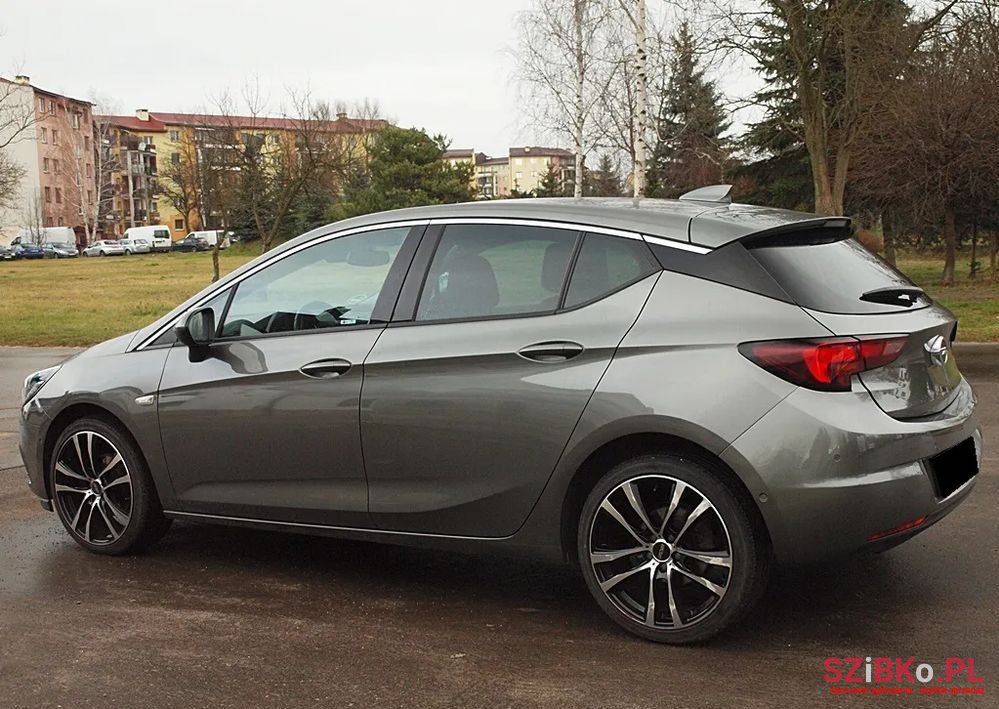 2017' Opel Astra 1.4 Turbo Edition photo #3