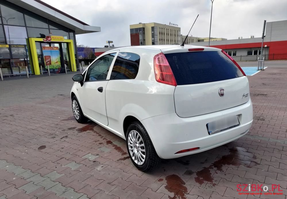 2010' Fiat Grande Punto 1.4 8V 360 photo #5