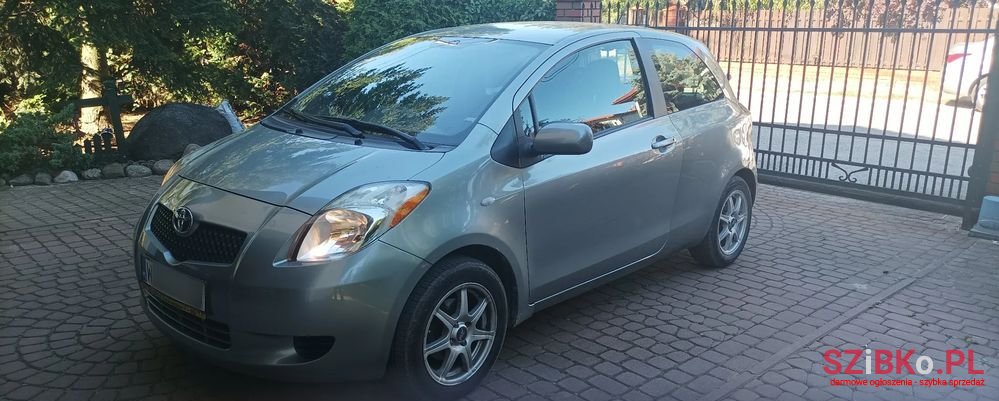 2007' Toyota Yaris photo #1