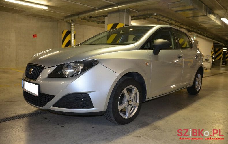 2010' SEAT Ibiza photo #1