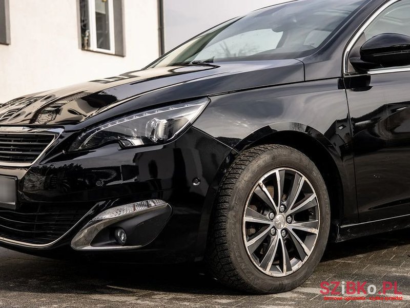 2016' Peugeot 308 photo #2