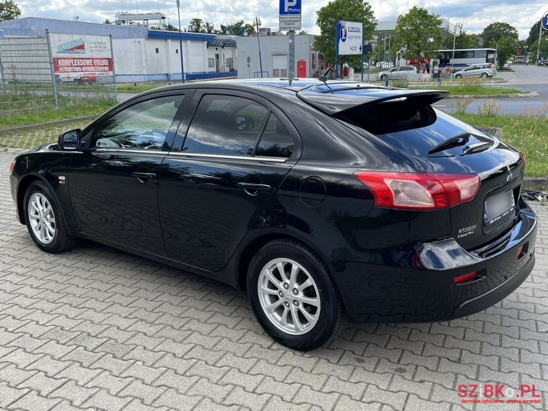 2010' Mitsubishi Lancer photo #6