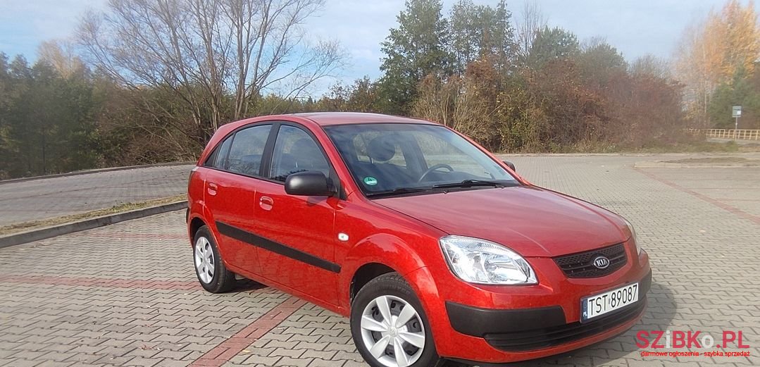 2006' Kia Rio photo #2