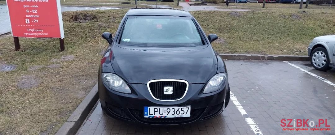 2006' SEAT Leon photo #1