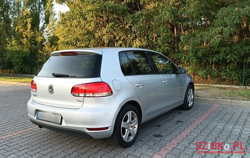 2010' Volkswagen Golf photo #6