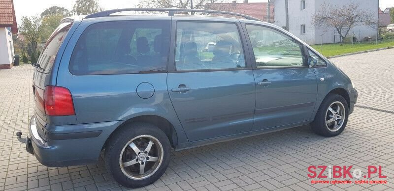 2002' Volkswagen Sharan photo #2