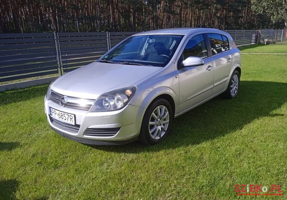 2004' Opel Astra photo #2