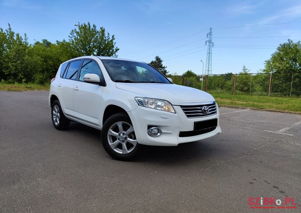 2011' Toyota RAV4 2.0 4X4 Life photo #2