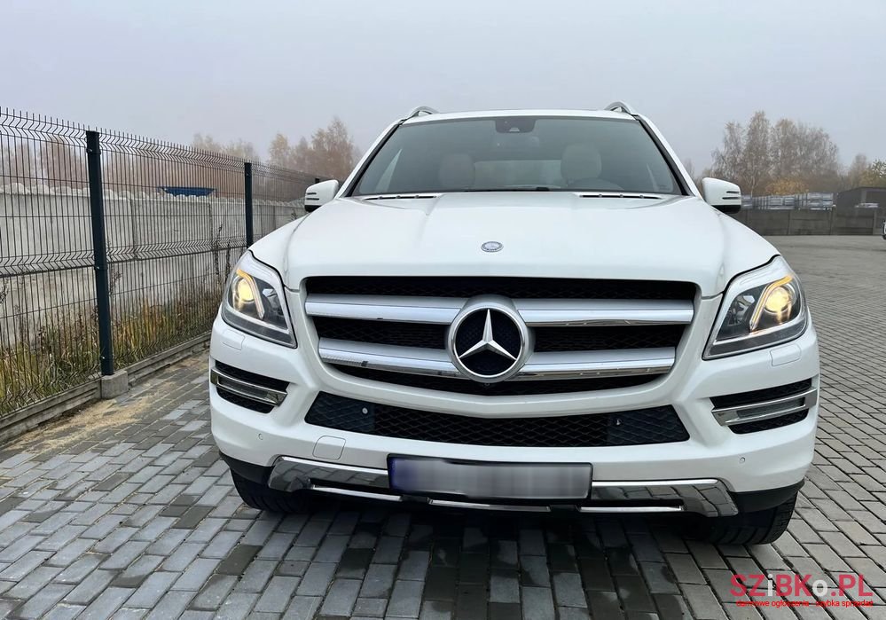 2016' Mercedes-Benz GL 400 photo #4