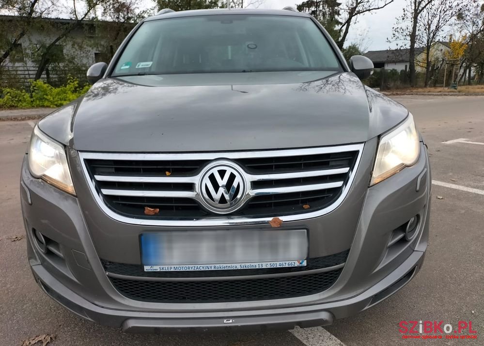 2009' Volkswagen Tiguan photo #2