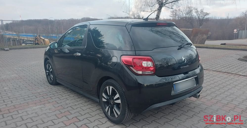 2011' Citroen DS3 1.6 Hdi Sochic photo #6