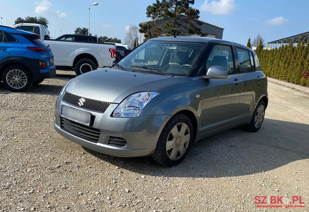 2007' Suzuki Swift photo #2