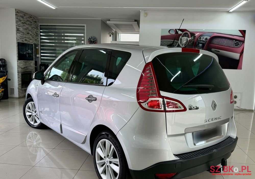 2010' Renault Scenic 1.6 16V 110 Limited photo #4