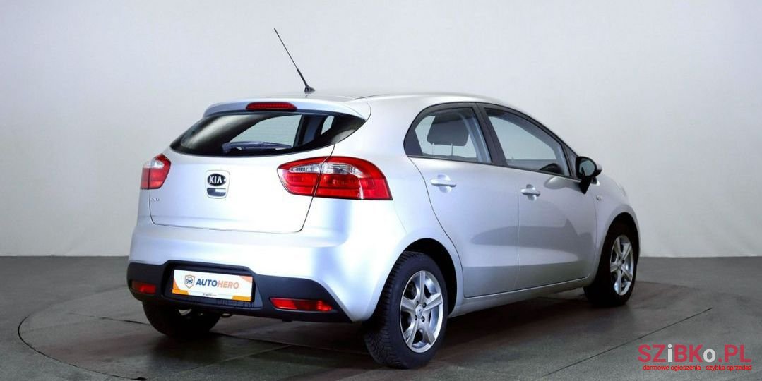 2011' Kia Rio photo #3