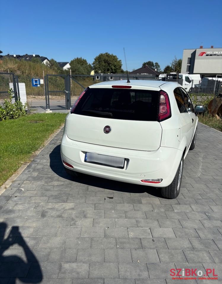 2013' Fiat Punto 1.4 Easy S&S photo #5