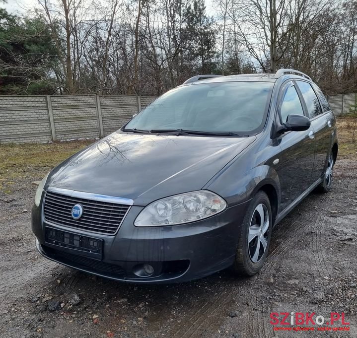 2005' Fiat Croma photo #1