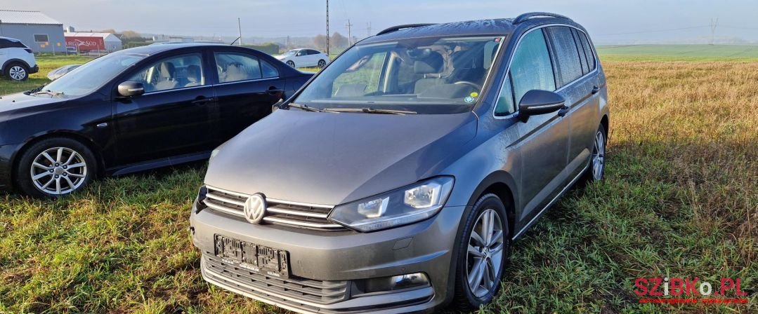 2018' Volkswagen Touran photo #1