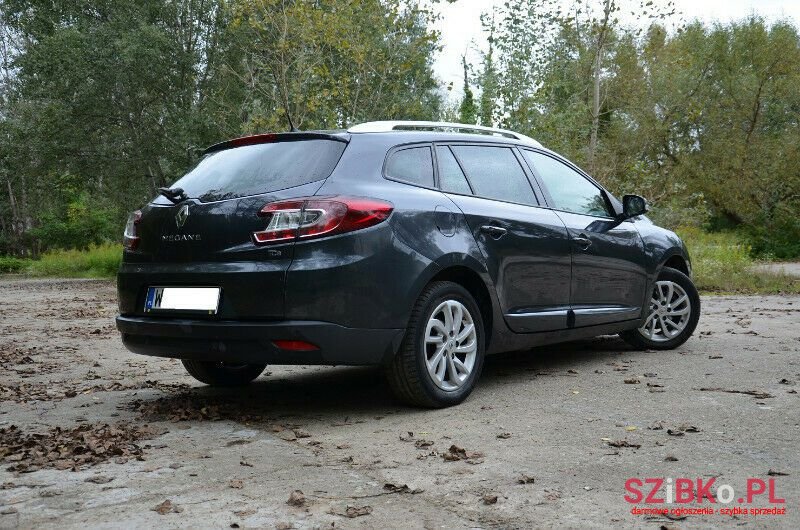2012' Renault Megane photo #3