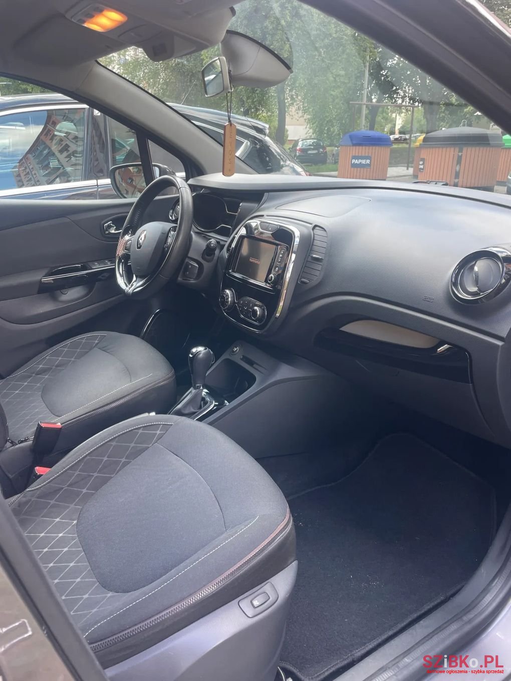 2013' Renault Captur photo #5