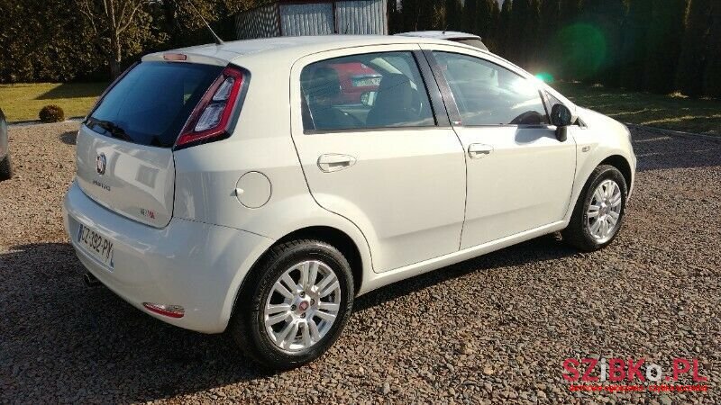 2013' Fiat Punto photo #3