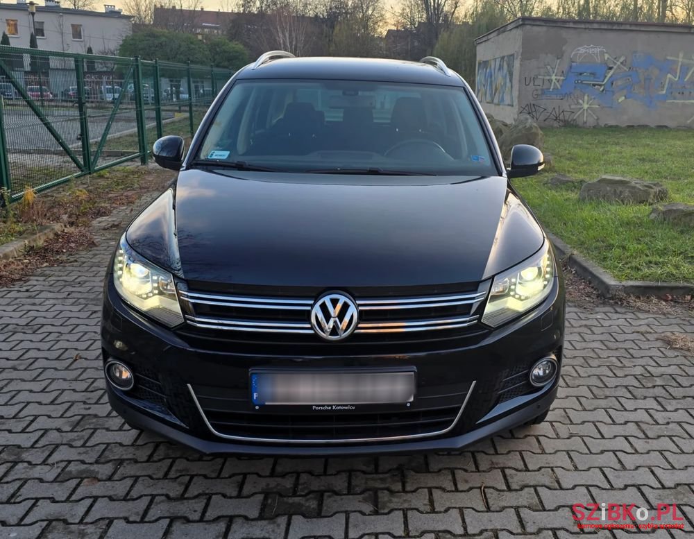 2014' Volkswagen Tiguan photo #2