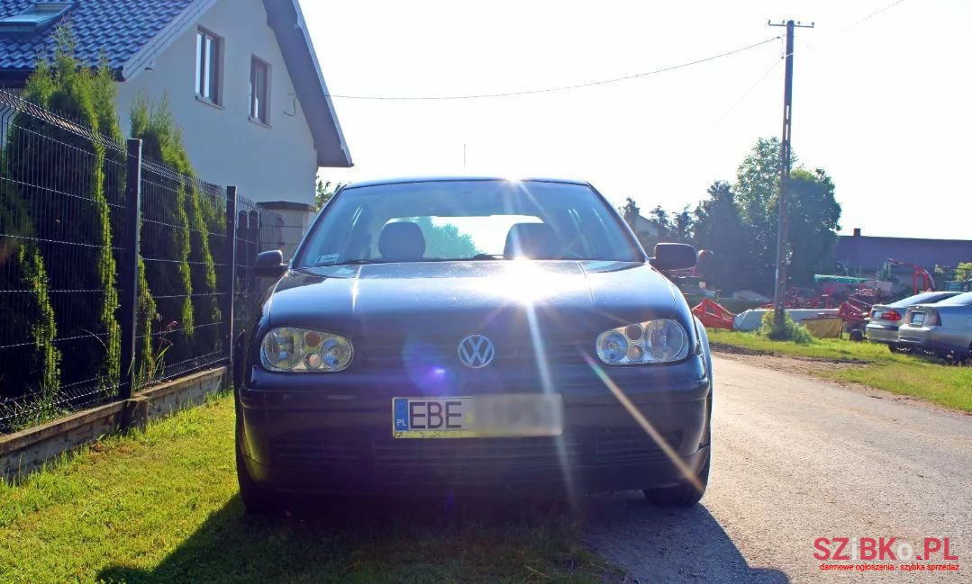 2000' Volkswagen Golf photo #3