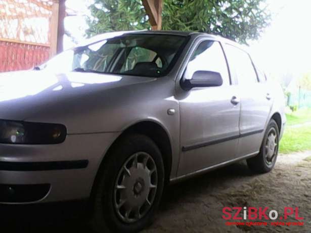 2002' SEAT Toledo photo #1