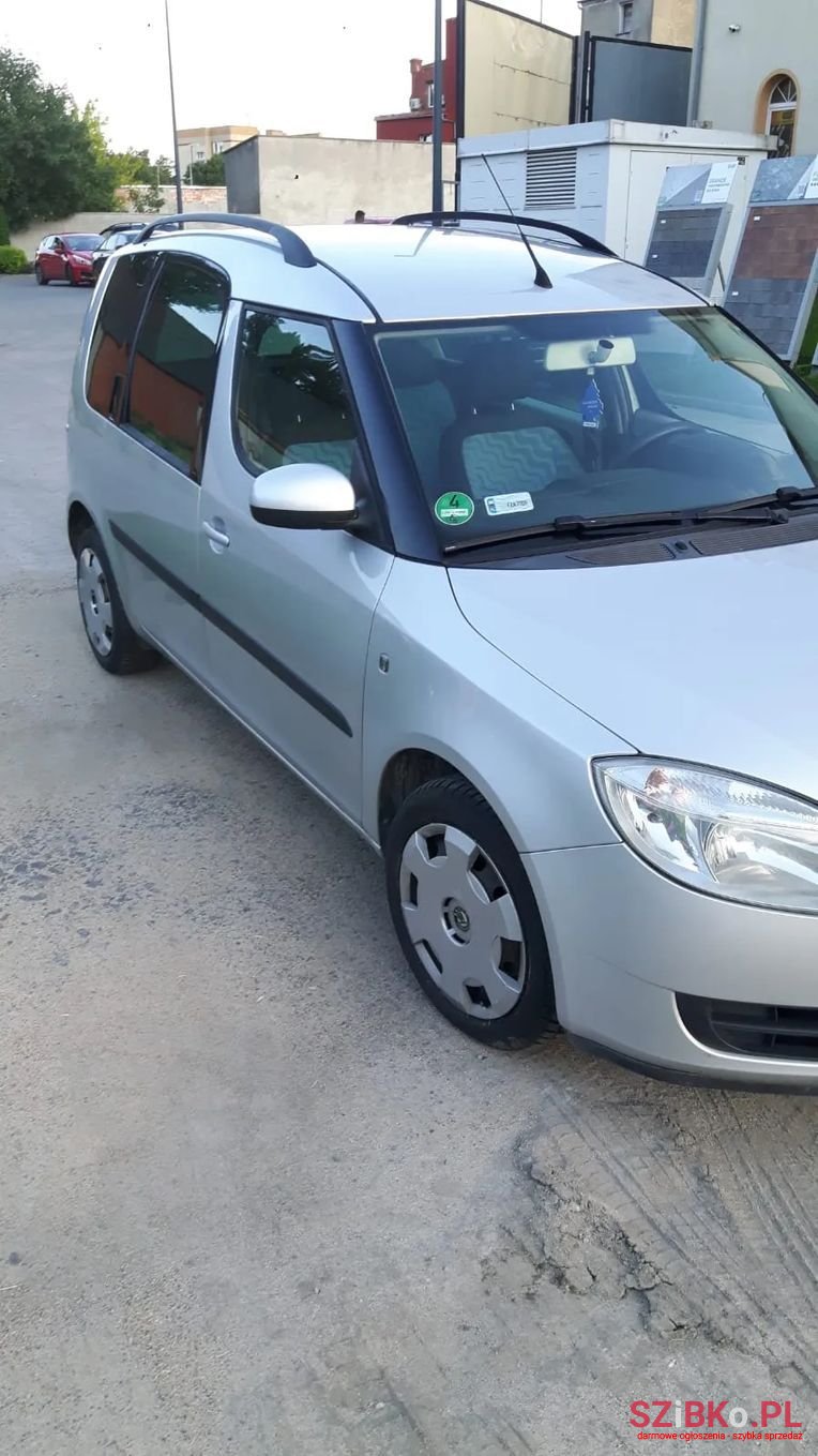 2007' Skoda Roomster photo #2