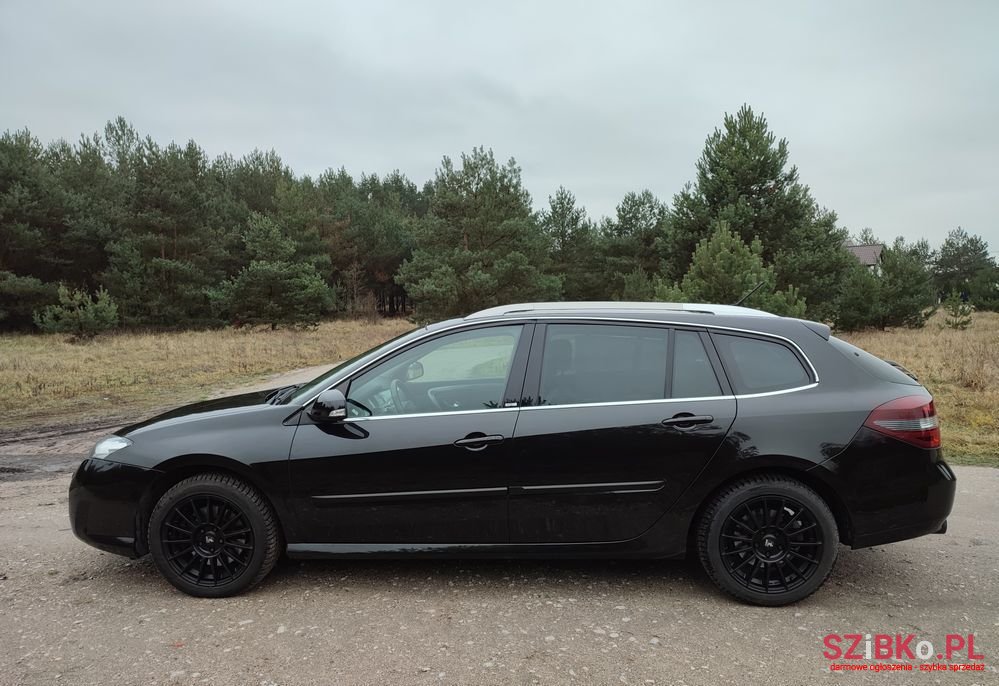 2010' Renault Laguna photo #3