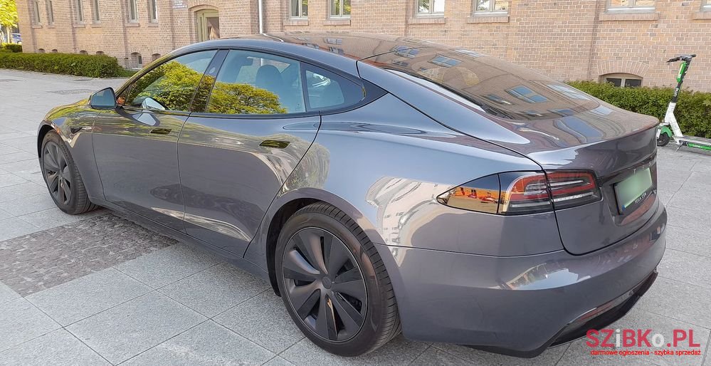 2023' Tesla Model S Long Range photo #3