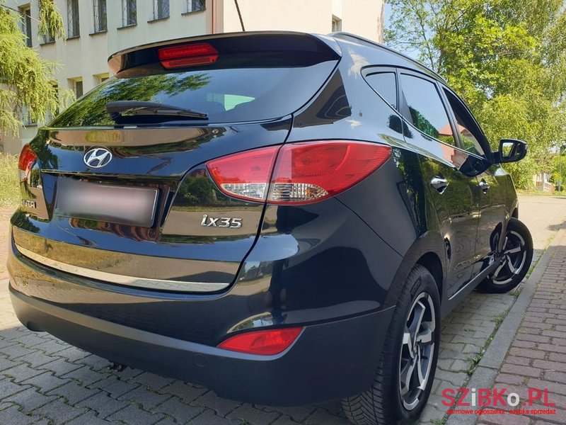 2011' Hyundai ix35 2.0 Premium photo #3