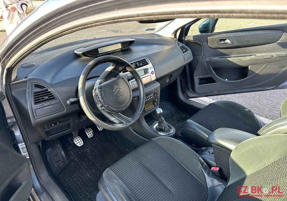2010' Citroen C4 photo #3