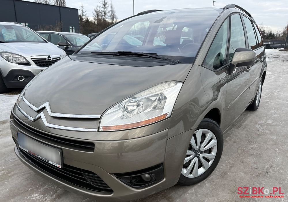 2010' Citroen C4 Picasso photo #3