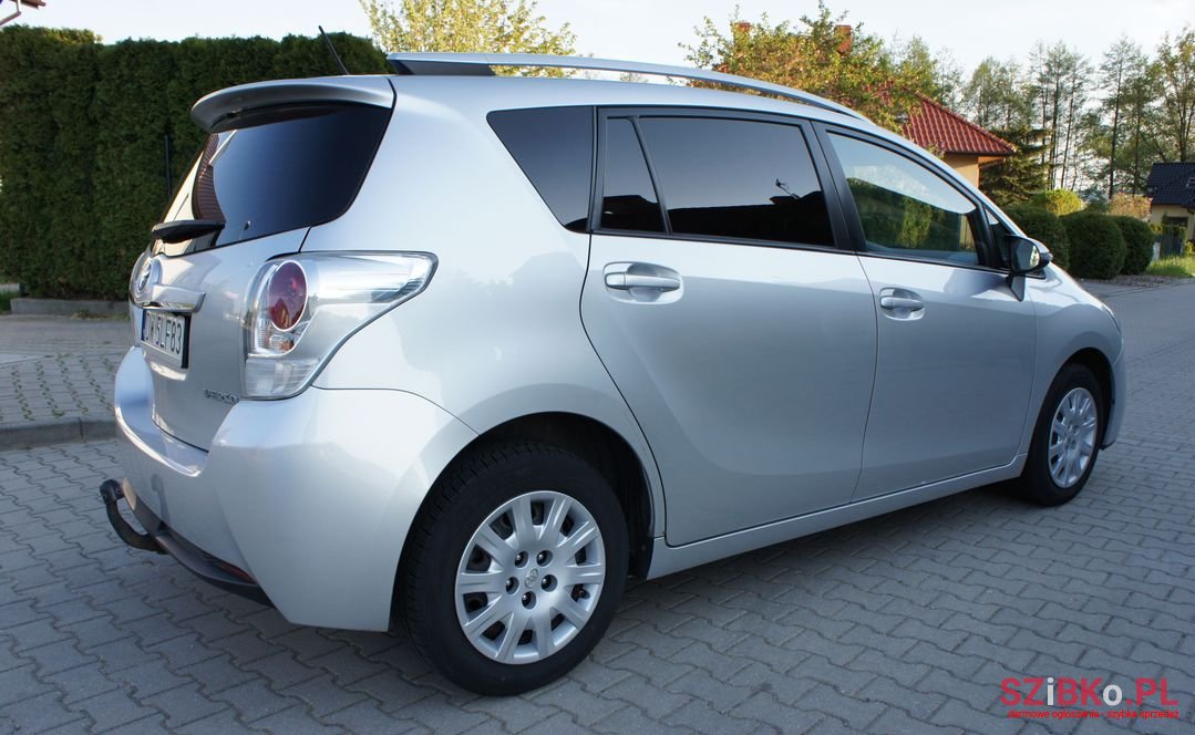 2014' Toyota Verso photo #3