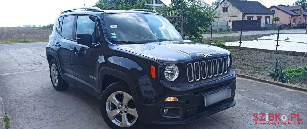 2017' Jeep Renegade photo #2