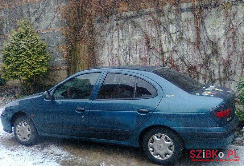 1997' Renault Megane photo #1