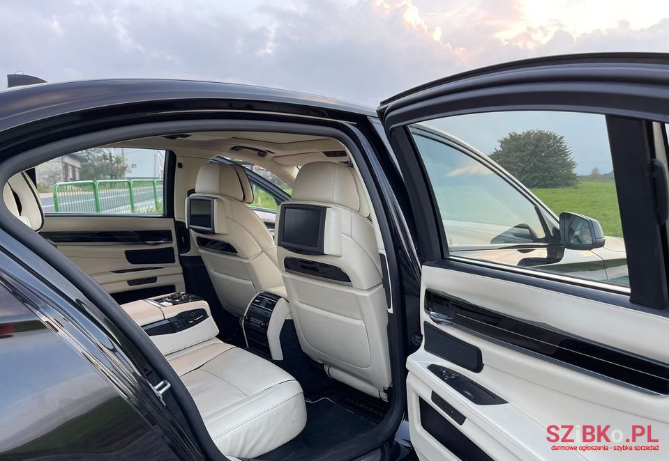 2011' BMW Seria 7 photo #5