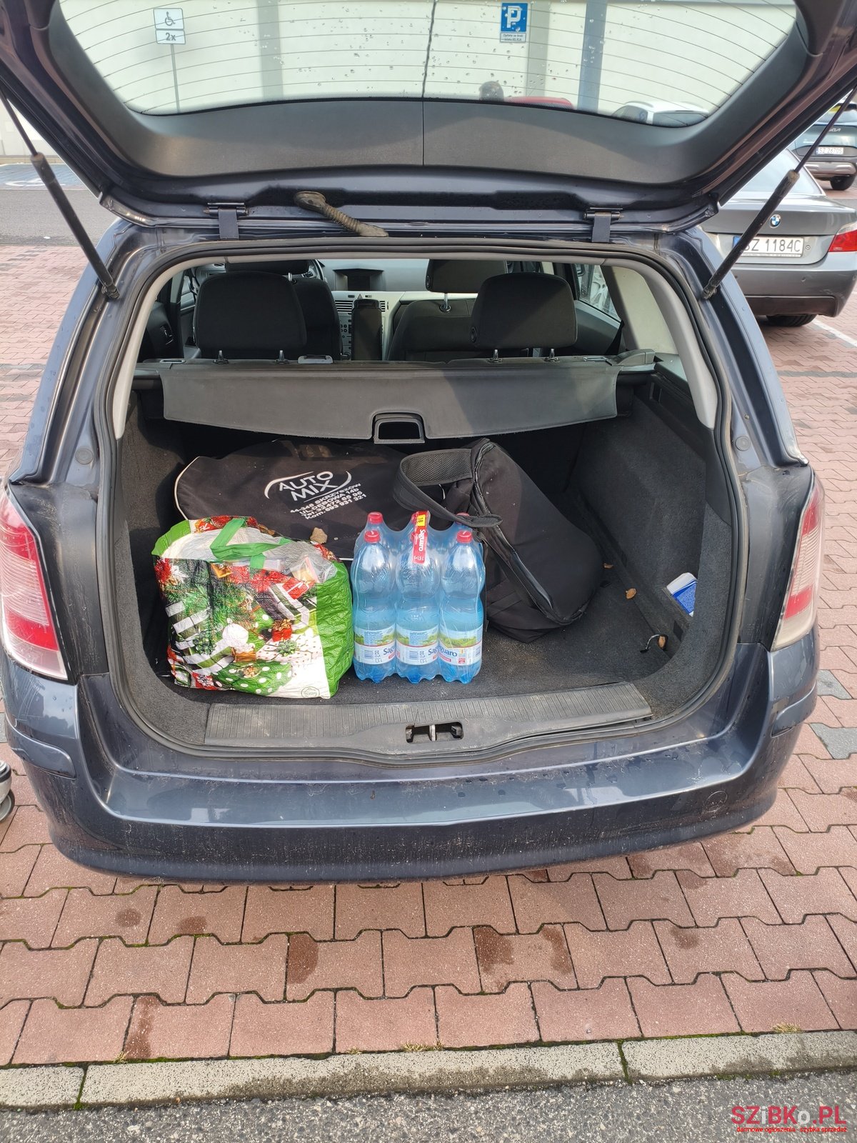 2009' Opel Astra photo #6