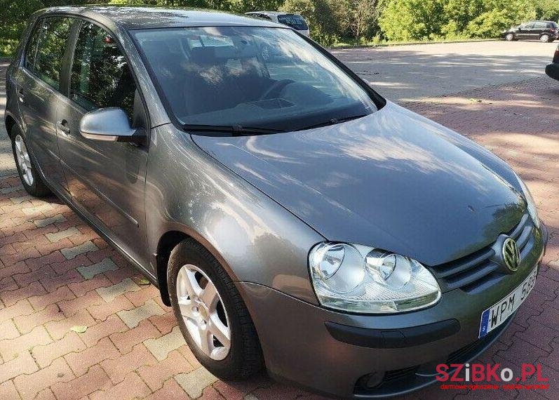 2005' Volkswagen Golf photo #1