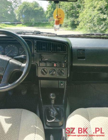 1988' Volkswagen Passat photo #2