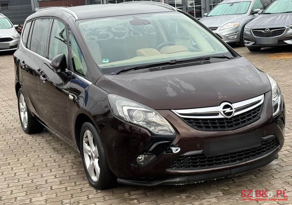 2012' Opel Zafira photo #3