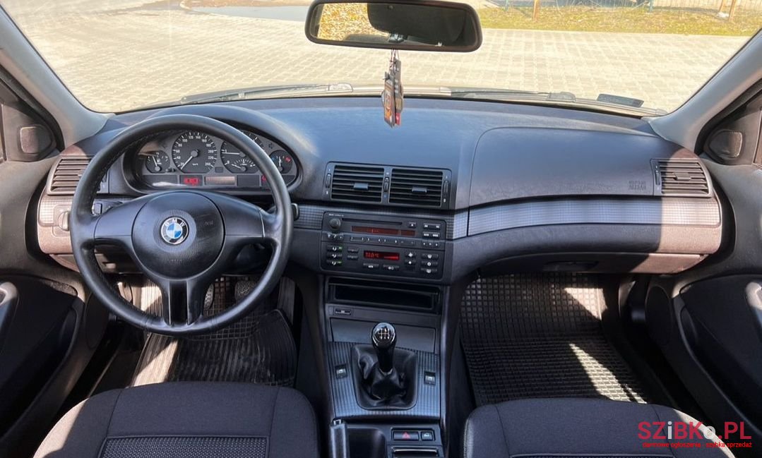 2005' BMW 3 Series photo #5