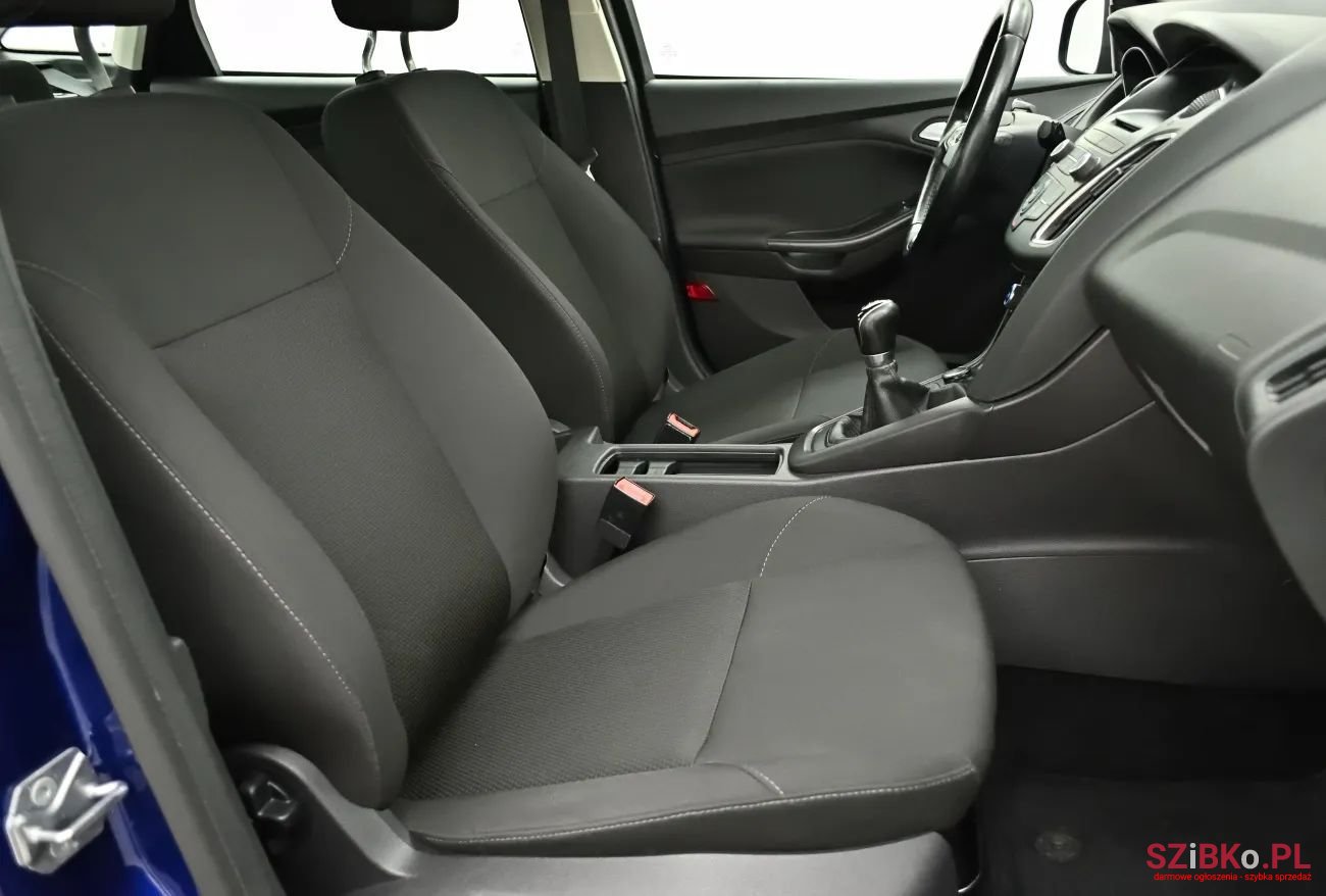 2017' Ford Focus photo #3