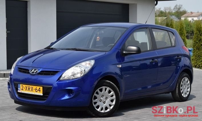 2009' Hyundai i20 photo #1