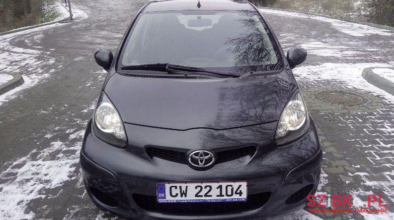 2010' Toyota Aygo photo #3