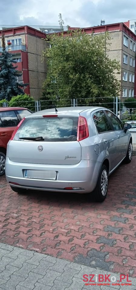 2009' Fiat Punto 1.2 8V Classic photo #2