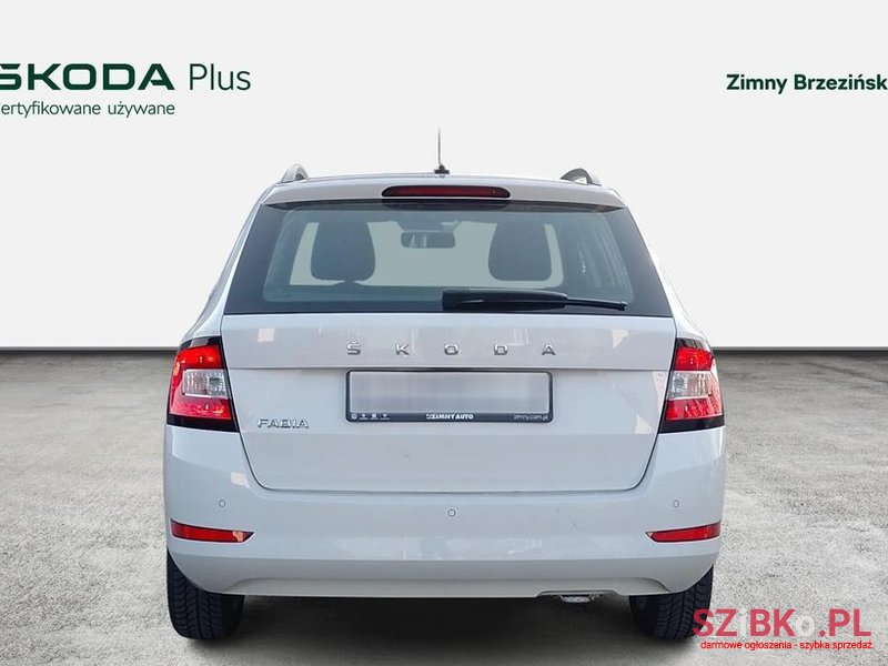 2021' Skoda Fabia 1.0 Tsi Ambition photo #3