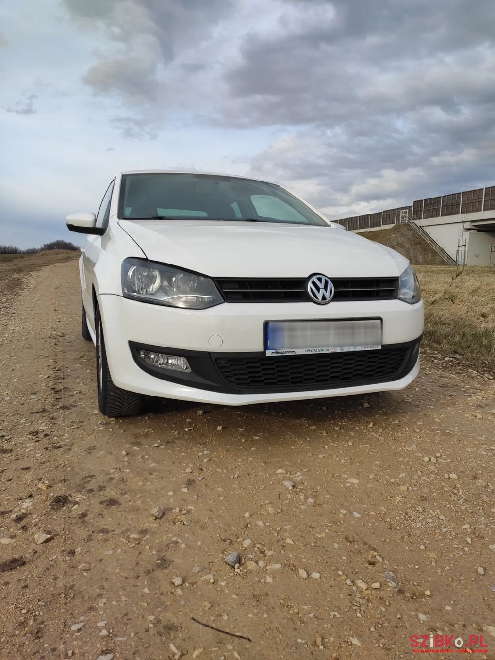 2013' Volkswagen Polo photo #2