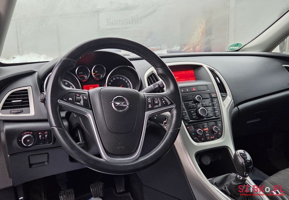 2010' Opel Astra 1.6 Active photo #6